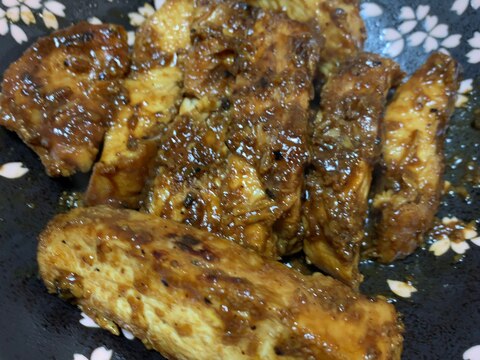 醤油麹でふっくらジューシー♬鶏胸肉ステーキ